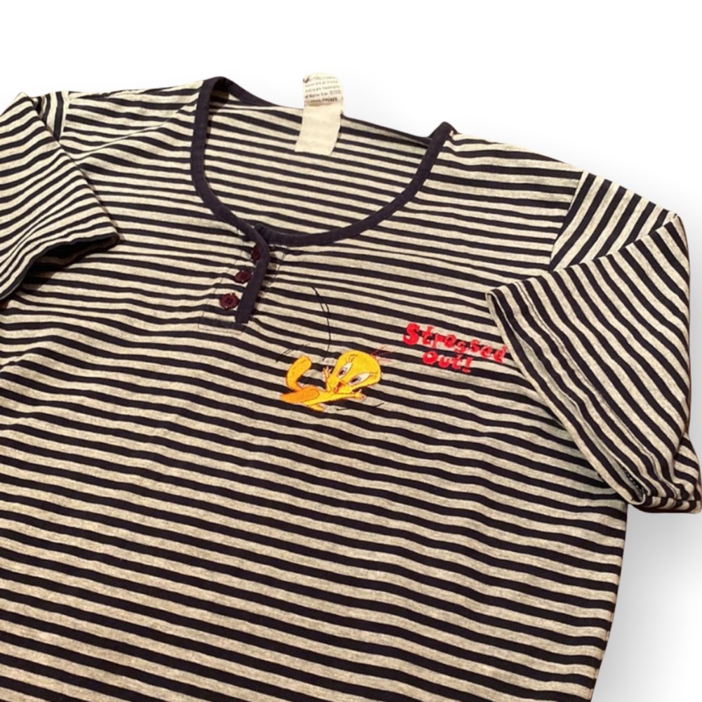 Vintage y2k Looney Tunes 2000’s tweety bird “stressed out!” Embroidered shirt